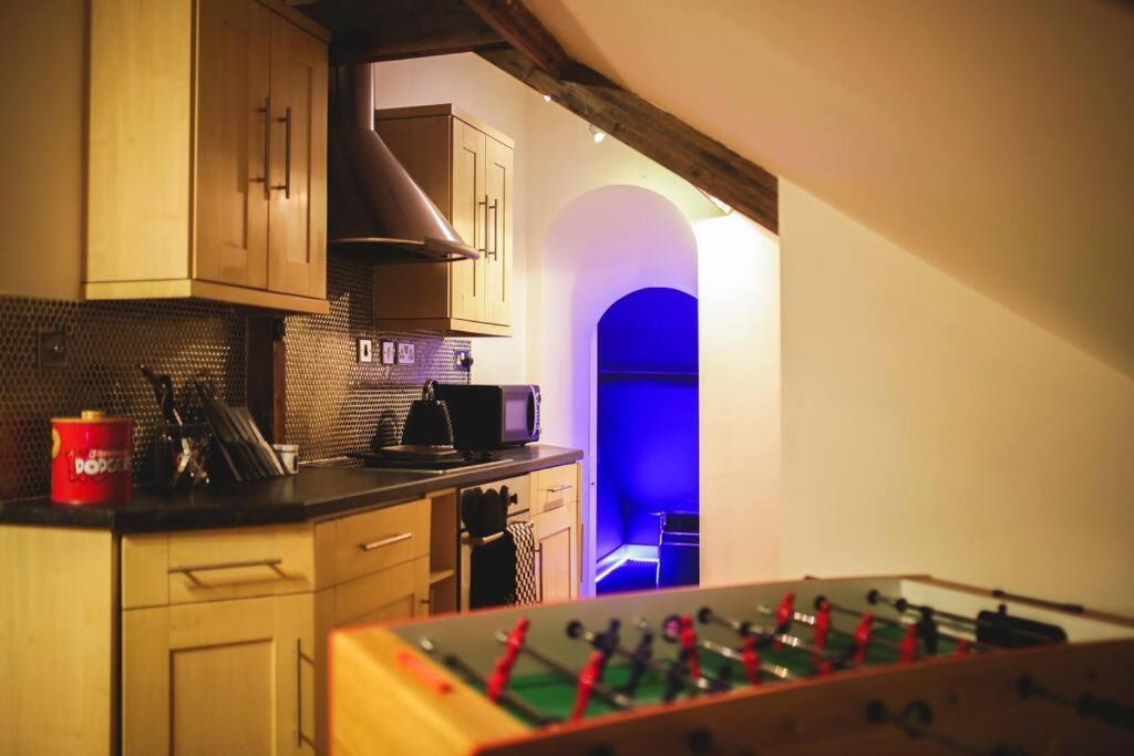 Games And Movies Lounge 7 Bed City Centre Apartment Newcastle upon Tyne Dış mekan fotoğraf
