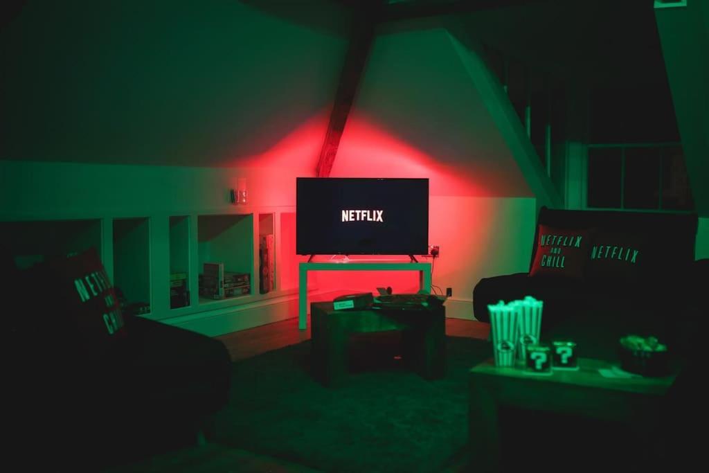 Games And Movies Lounge 7 Bed City Centre Apartment Newcastle upon Tyne Dış mekan fotoğraf