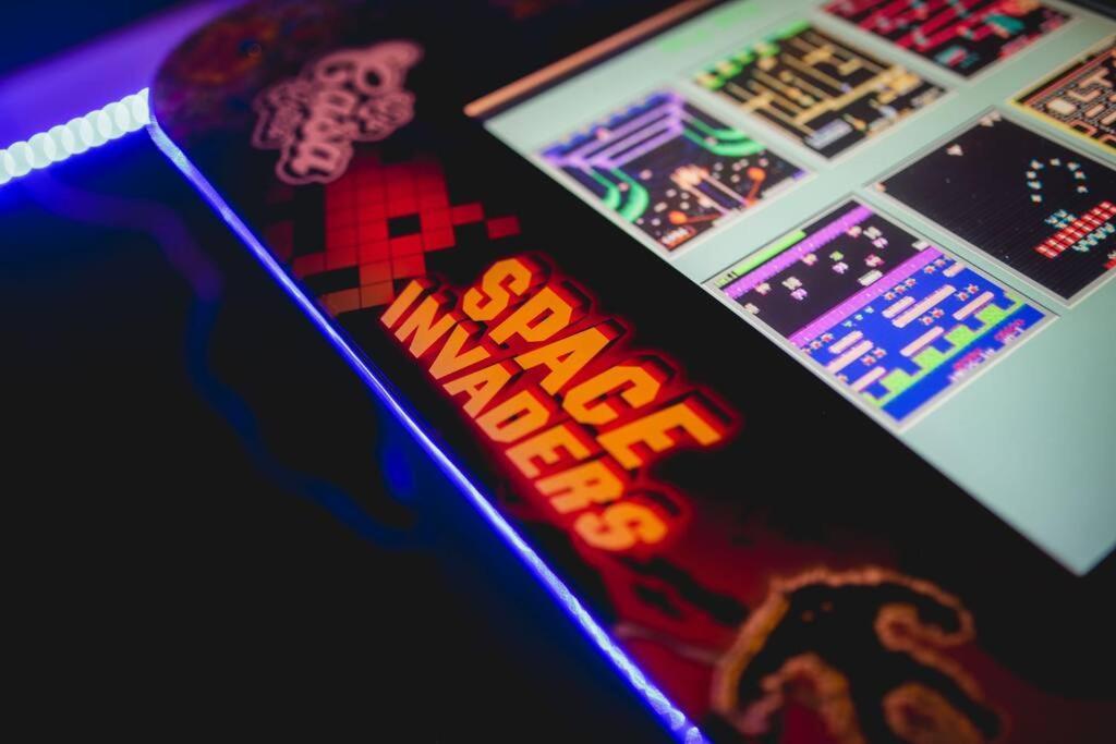 Games And Movies Lounge 7 Bed City Centre Apartment Newcastle upon Tyne Dış mekan fotoğraf