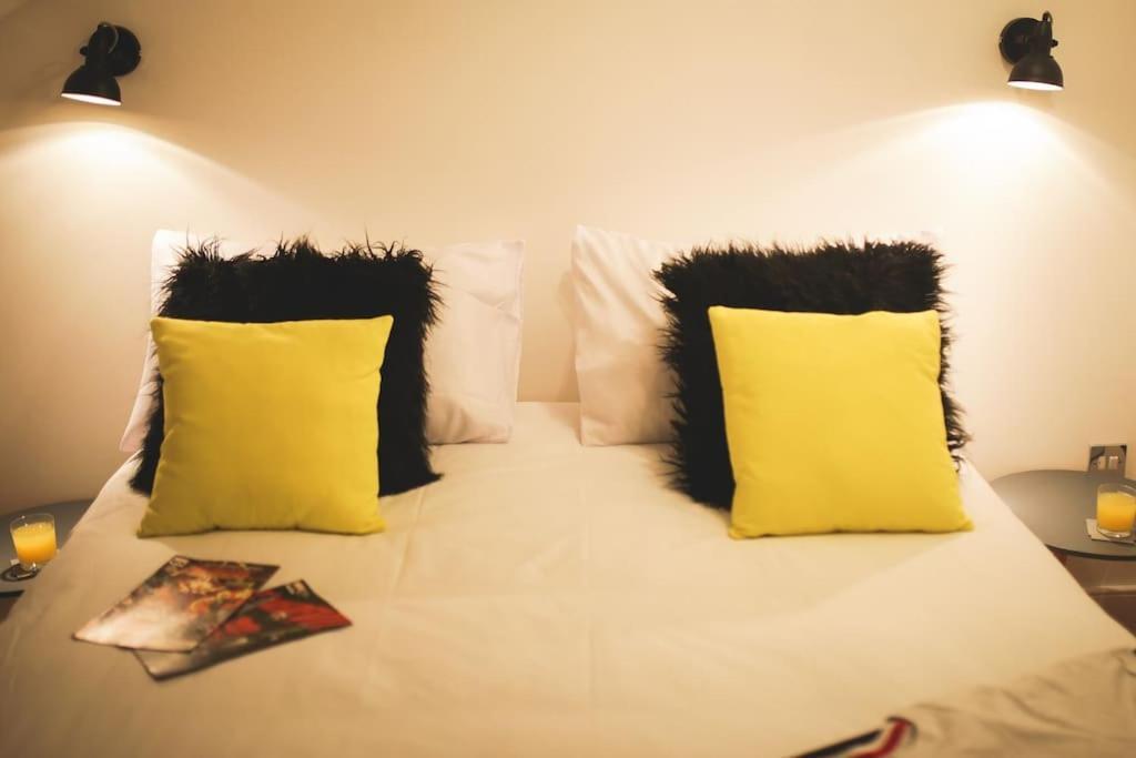 Games And Movies Lounge 7 Bed City Centre Apartment Newcastle upon Tyne Dış mekan fotoğraf