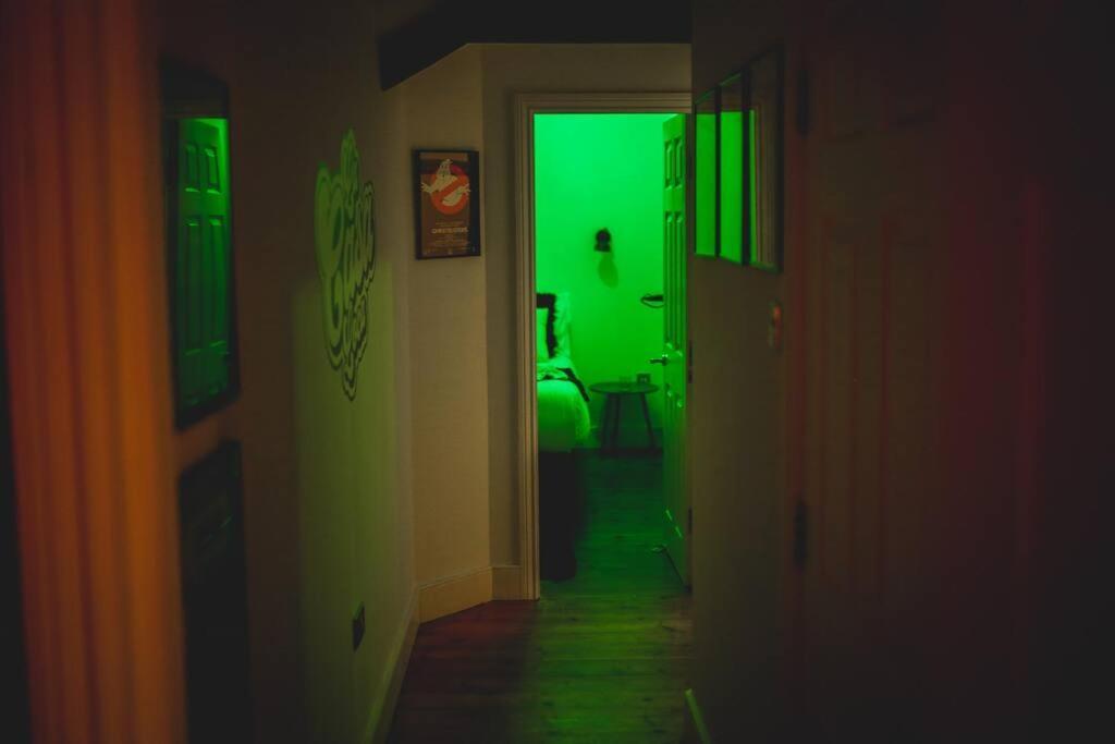 Games And Movies Lounge 7 Bed City Centre Apartment Newcastle upon Tyne Dış mekan fotoğraf