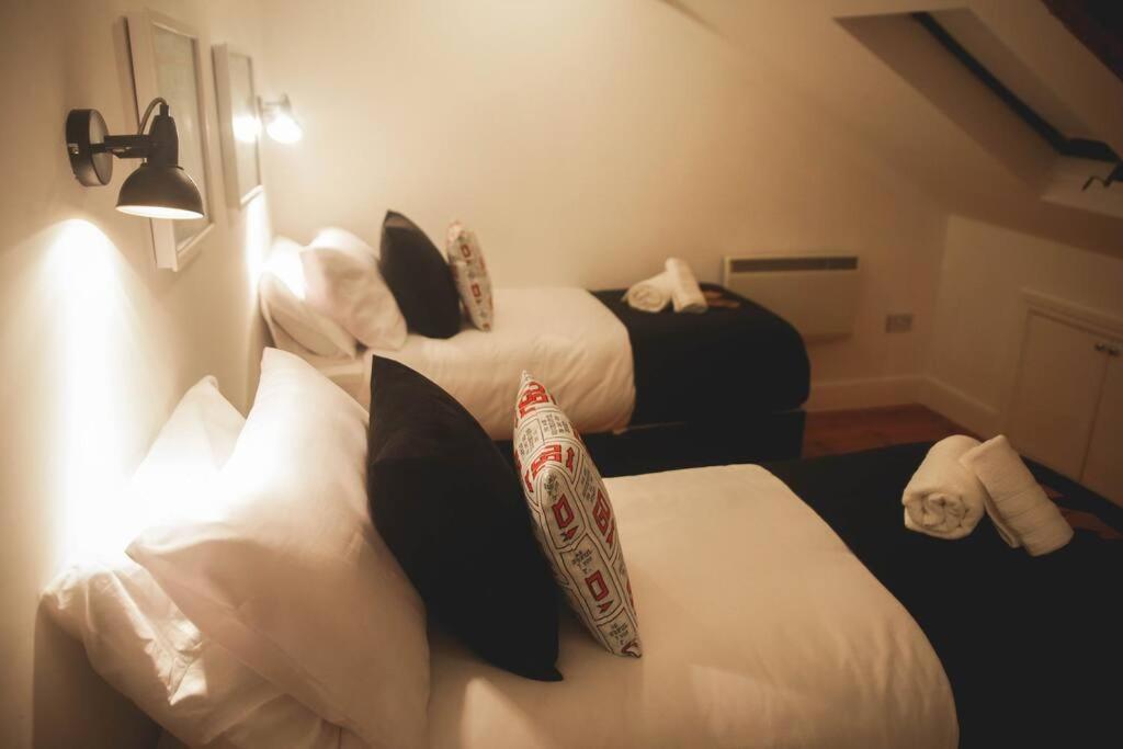Games And Movies Lounge 7 Bed City Centre Apartment Newcastle upon Tyne Dış mekan fotoğraf